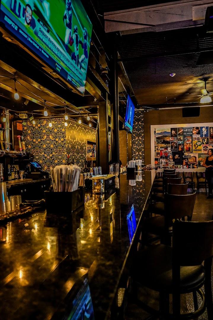 THE SOCIAL bar & pizza