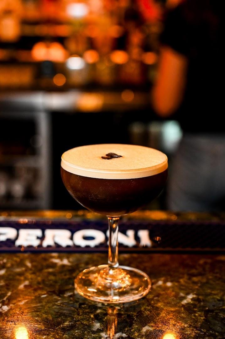 THE SOCIAL bar & pizza